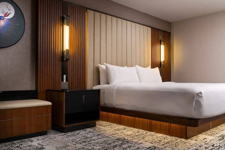 Room 48 of 111