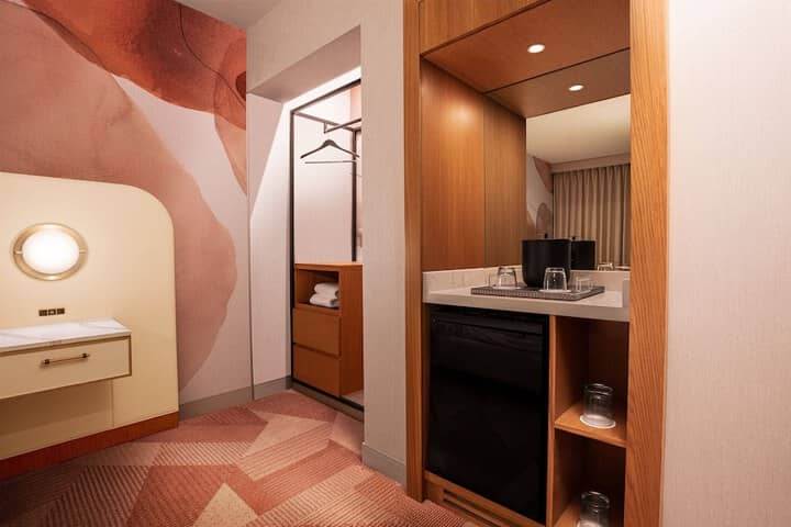 Room 40 of 111