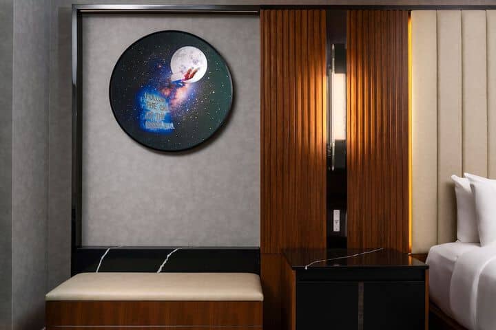 Room 43 of 111