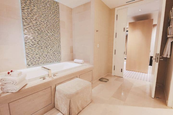 Room 65 of 111