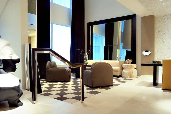 Room 27 of 111