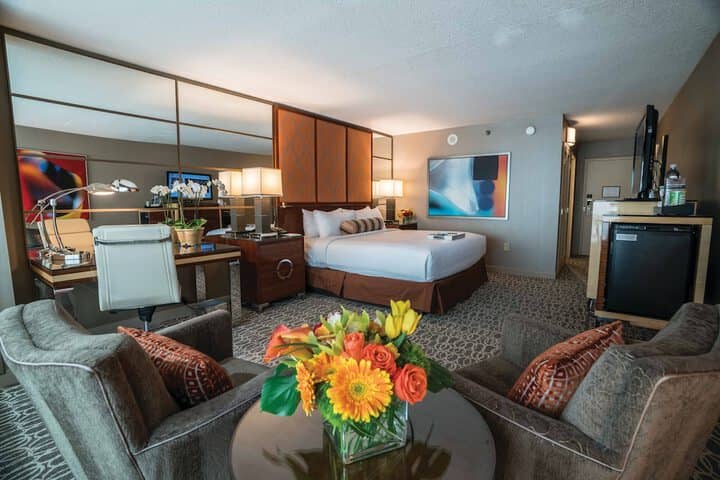 Room 32 of 111