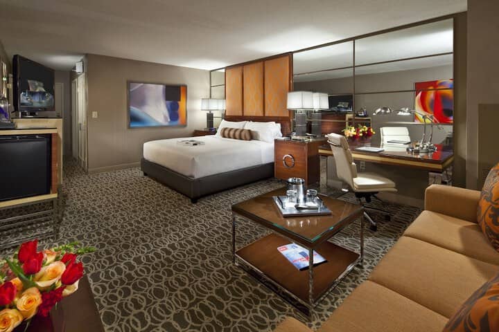Room 11 of 111